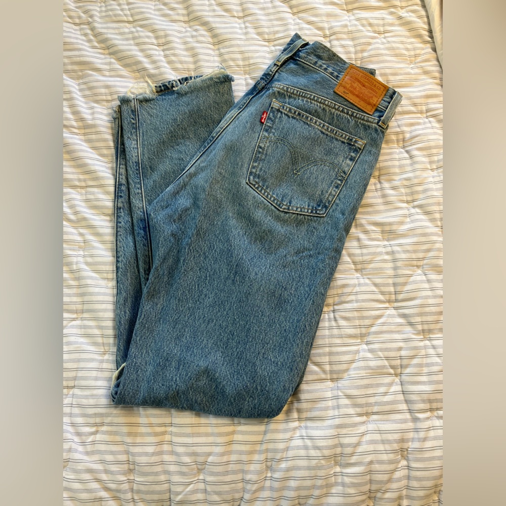 Levi Jeans - Picture 2 of 4